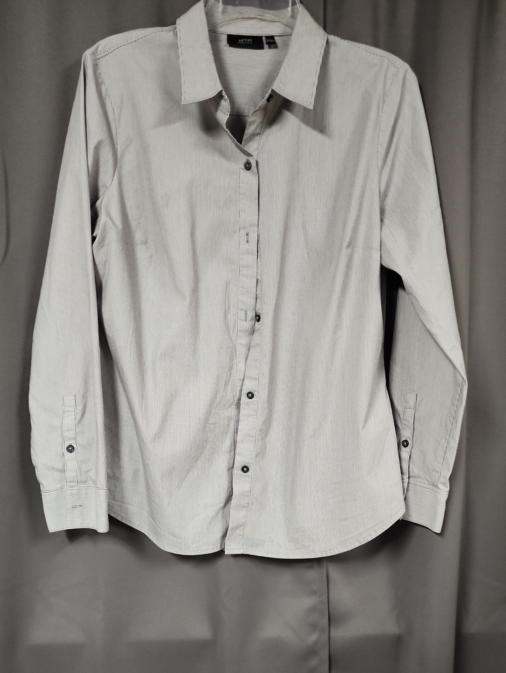 L Apt. 9 Men's Light Gray Long-Sleeve Button-Up Shirt